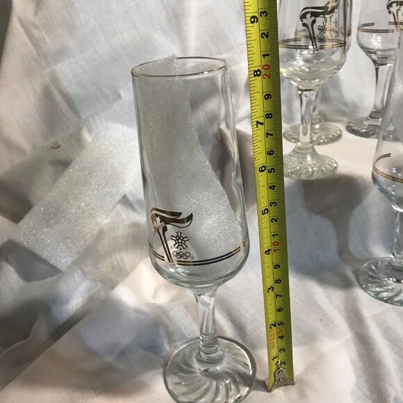 Vintage 1988 Calgary Canada Winter Olympics Champagne Flutes Glasses Set Of 8 - Picture 5 of 7